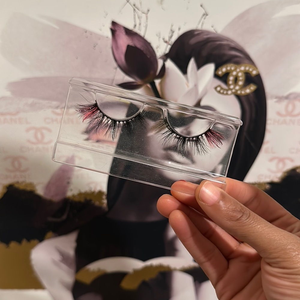 Pink and Silver Glitter eyelash extensions